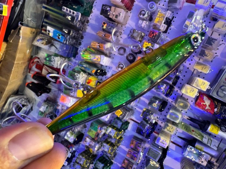 رنگهای دیگه محصول موجود.ارسال رندم توسط فروشگاه