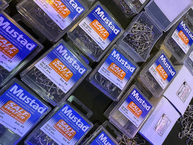 قلاب پایه بلند استیل پشت خاردار