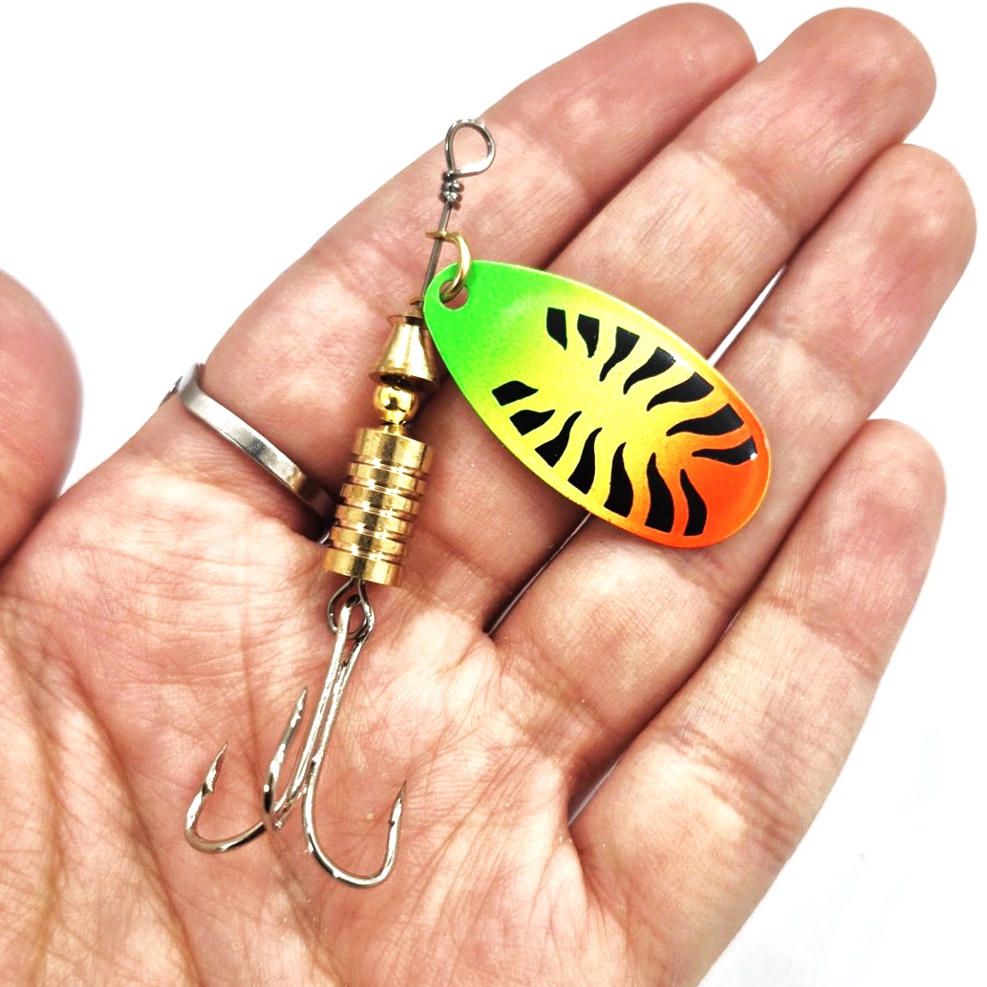 اسپینر پرچمی سایز 3 ماهیگیری