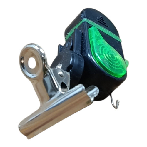 بازر ماهیگیری روی چوب (آژیر)